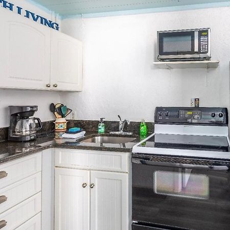 Bungalow 1 Minute From The Beach Suite #3 Englewood Dış mekan fotoğraf