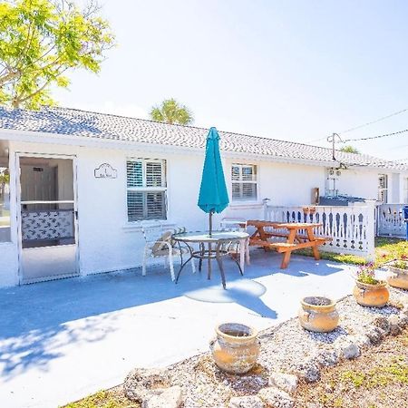 Bungalow 1 Minute From The Beach Suite #3 Englewood Dış mekan fotoğraf